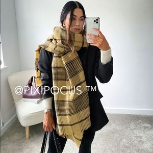 ZARA Plaid Blanket Scarf Tan / Black NWT